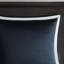 Couette bleu marine et argent pour lit King. Ensemble de 8 pièces avec garniture. Comprend 1 couette, 2 taies d'oreiller carrées, des coussins décoratifs et un cache-sommier. Motif texturé pour une touche d'élégance. Utilisation toute l'année.
