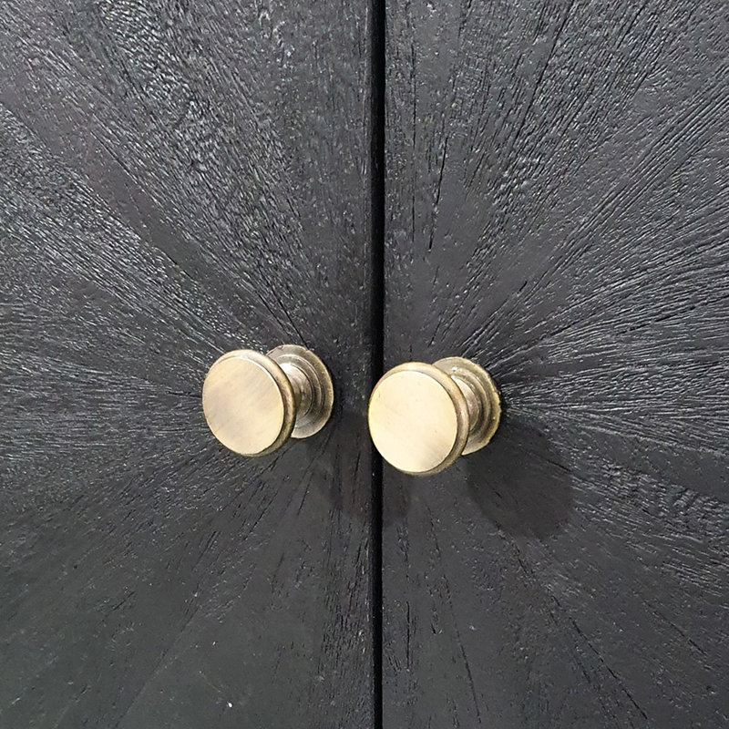 Armoire de 60 po de hauteur noire 31,5 x 16,5 - rangement fonctionnel avec base en fer élégante et deux portes pour plusieurs chambres à coucher, salon et chambre à coucher