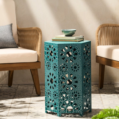 Table d'appoint 14 po en fer bleu sarcelle - Découpe élégante pour le patio, les boissons et les collations avec espace
