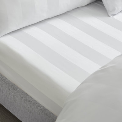 So Soft Satin Stripe Fitted Sheet