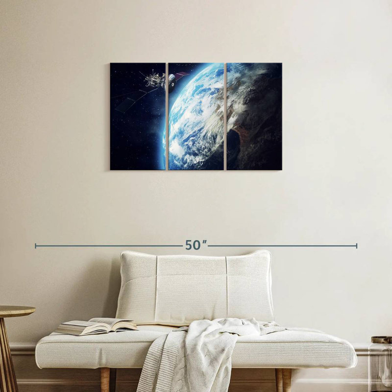 Terre tournante par satellite, H 20 po x l 33 po