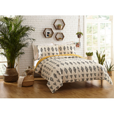 Prosperity Reversible Geometric 100% Cotton Quilt Set