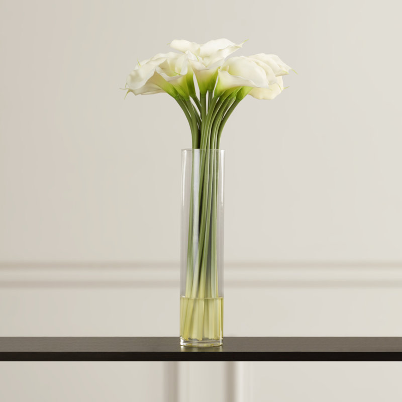 Centres de table lys dans un vase