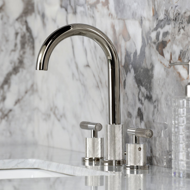 Robinet de salle de bain espacé à deux poignées à fixation sur le comptoir avec poignée moletée et bonde escamotable en laiton Kingston