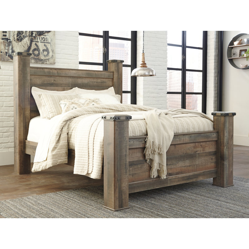 Trinell Poster Bed, Queen