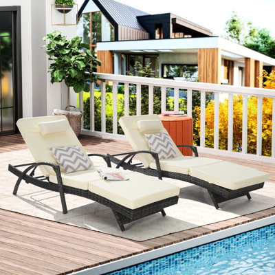 2 chaises longues inclinables d'extérieur avec coussins - 150 réglables pour bronzer - Structure en acier, capacité de 600 lb de conception ergonomique, chaises de jardin et de piscine confortables pour 2 pelouses, plage, piscine
