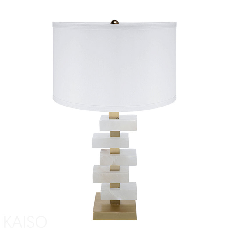 D15x26,7 "Lampe de table blanche et dorée à dalle d'albâtre (assemblage de l'abat-jour requis)