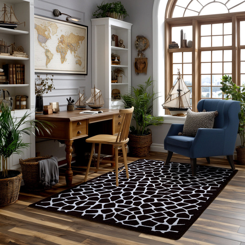 African Plains Dark Giraffe,  Rectangle 3'10" x 5'4", Black/White