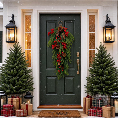 28in Pre-Lit Christmas Teardrop Swag with 20 LED Lights, 8 Modes, Timer, Pine Cones, Red Berries & Ribbon – Battery Operated Holiday Door Decor for Indoor & Covered Porch