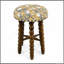 Tabouret de bar rembourré avec structure en bois d'acacia massif Spindle-1024017919