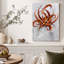 Toile orange avec tourbillons abstraits et gouttes blanches-580135110