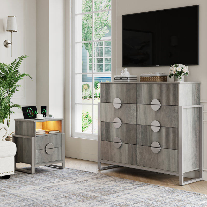 Ensemble de chambre à coucher 2 pièces Wrought Studio ™ - Commode 8 tiroirs cannelés et tables de chevet cannelées 2 tiroirs