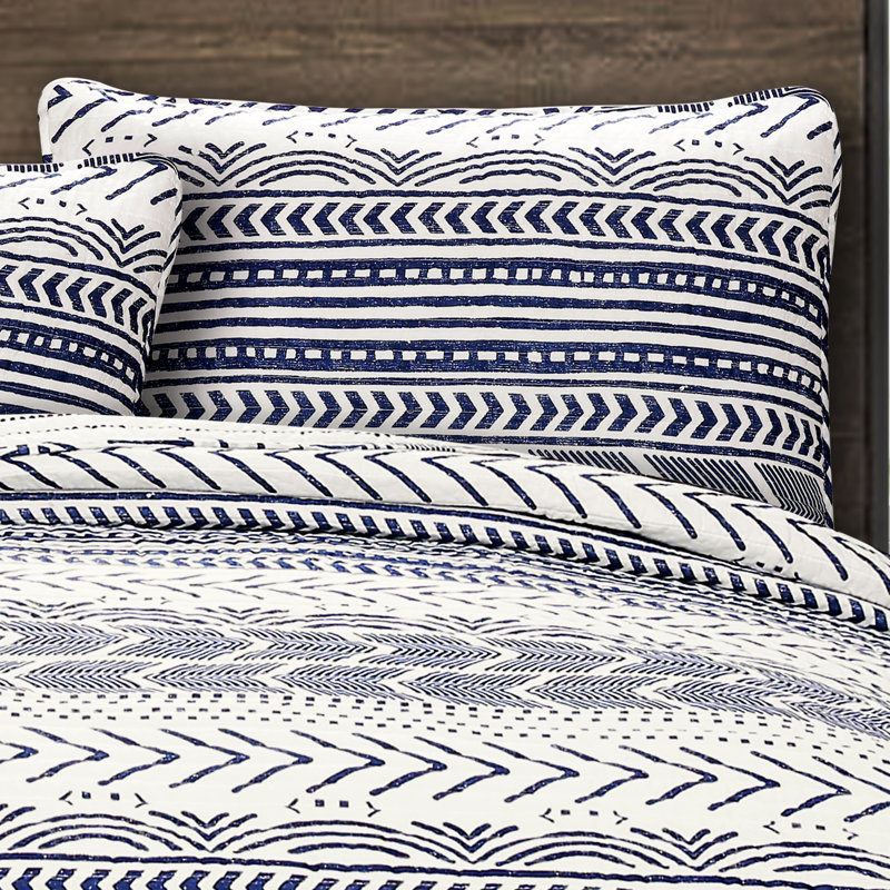 Hygge Geo Reversible Contemporary 3-Piece Quilt Set, King Quilt + 2 King Shams, Navy/White