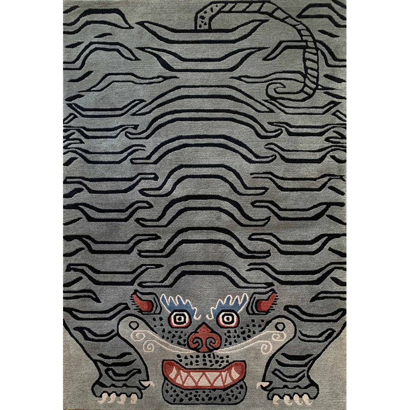 Tiger Pelt Gray, Runner 2'6" x 10'