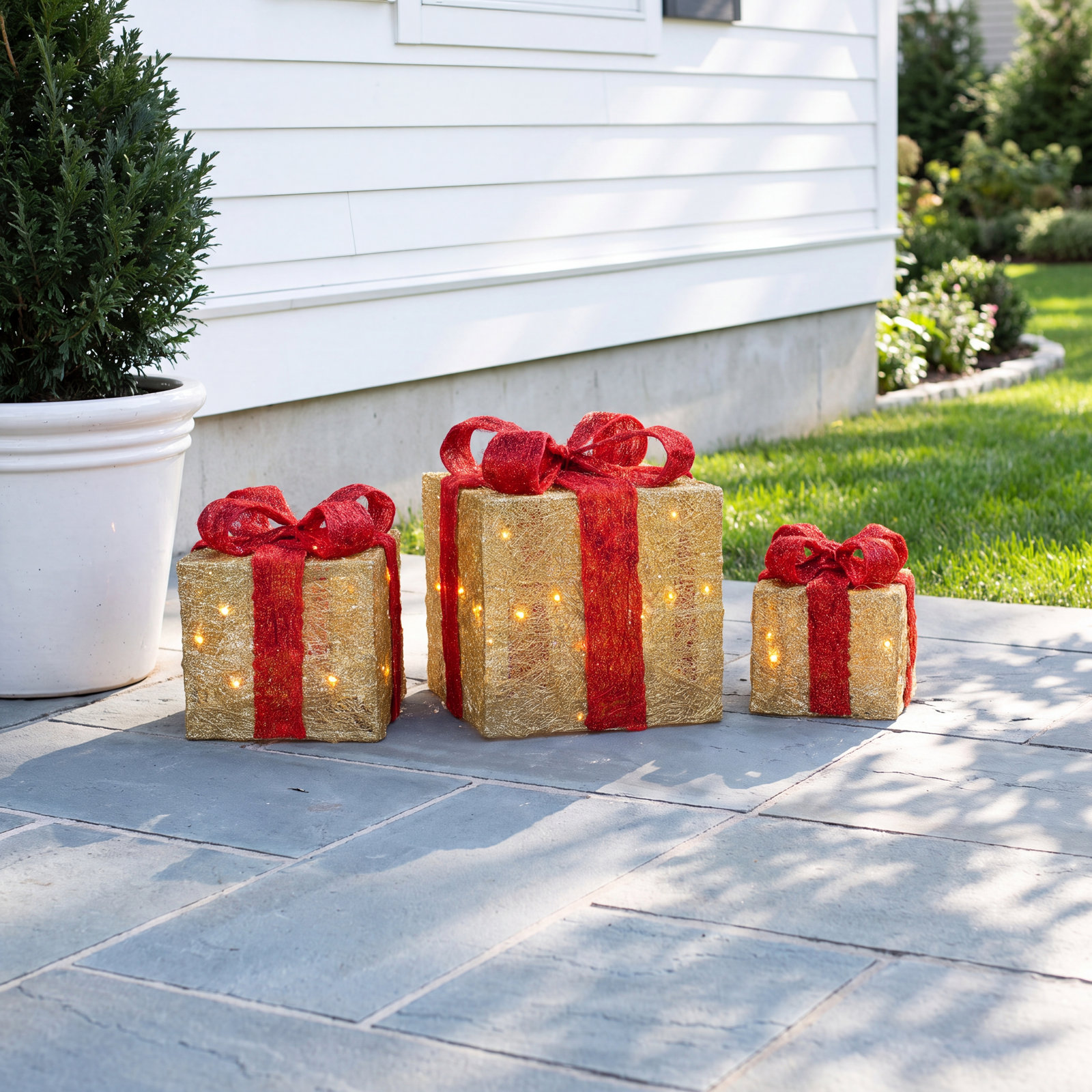 Lighted Christmas Gift Box Set, Gold
