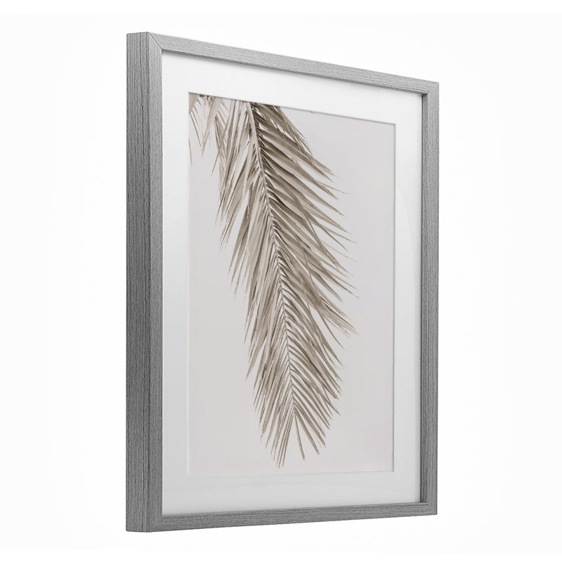 «Falling Neutral Brown Palm», reproduction sous verre encadrée, design par Sissi et Seb, H 21 po x l 17 po