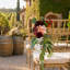Décorations de chaise de mariage, fleurs de banc rouge, ensemble de 10 roses artificielles avec eucalyptus et rubans, décor de cérémonie d'allée-130203017