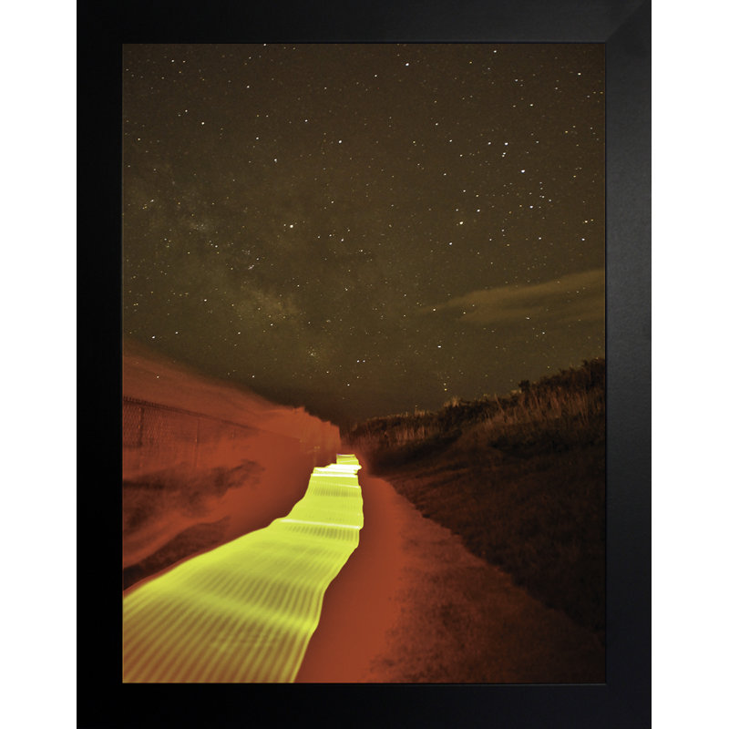 «Painted Path» par Joseph Elliot - reproduction de photo, H 12,5 po x l 10,5 po x P 1,25 po, Papier encadré noir