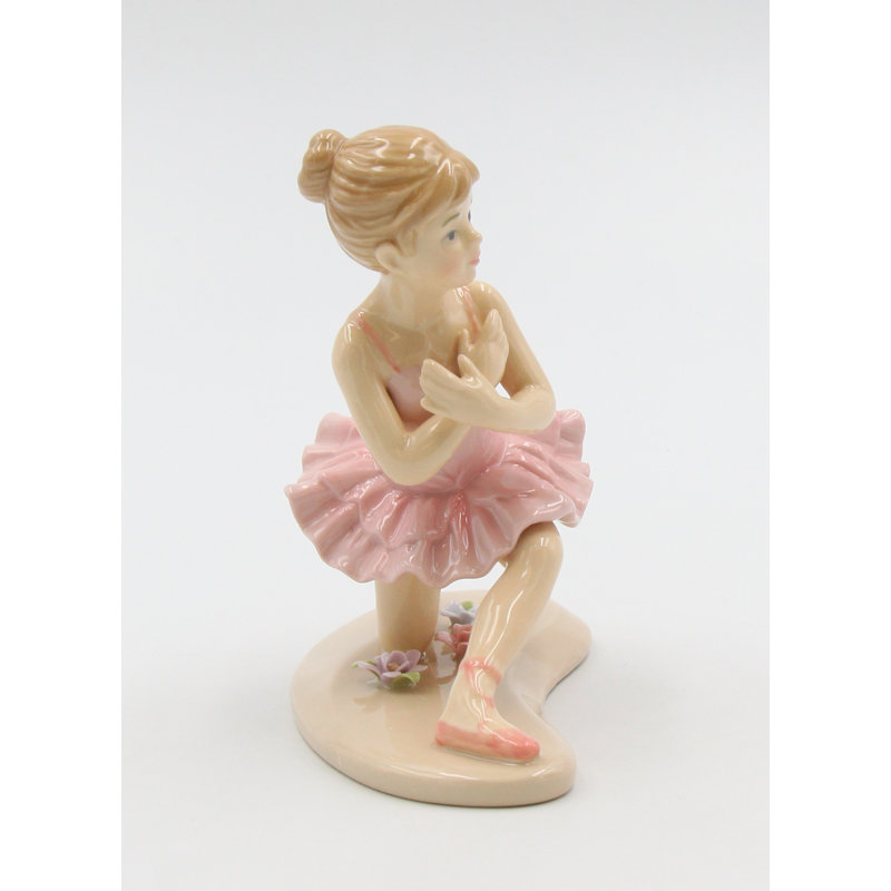 Faulks People Figurines & Sculptures
