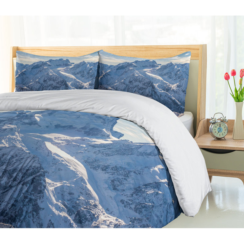 Queen Blue and White Mountain Scene Microfiber Duvet Cover Set