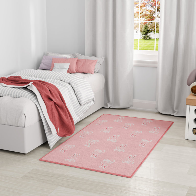 Arranjeet Machine Washable Pink Indoor Rug, Rectangle 4' x 6'