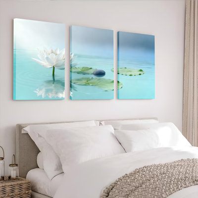 Ensemble de 3 toiles murales représentant des lotus blancs et un bassin de nénuphars, pour la décoration du salon, de la chambre ou d'un spa.