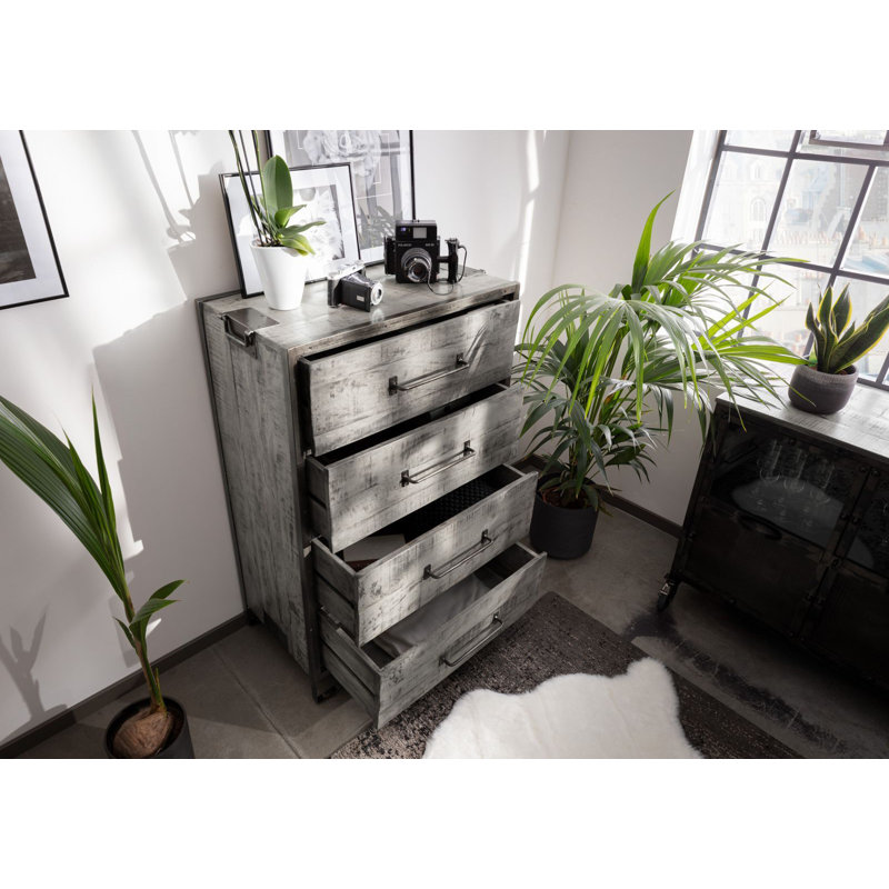 Heavy Solid Wood 81cm W 4 - Drawer Chest of Drawers