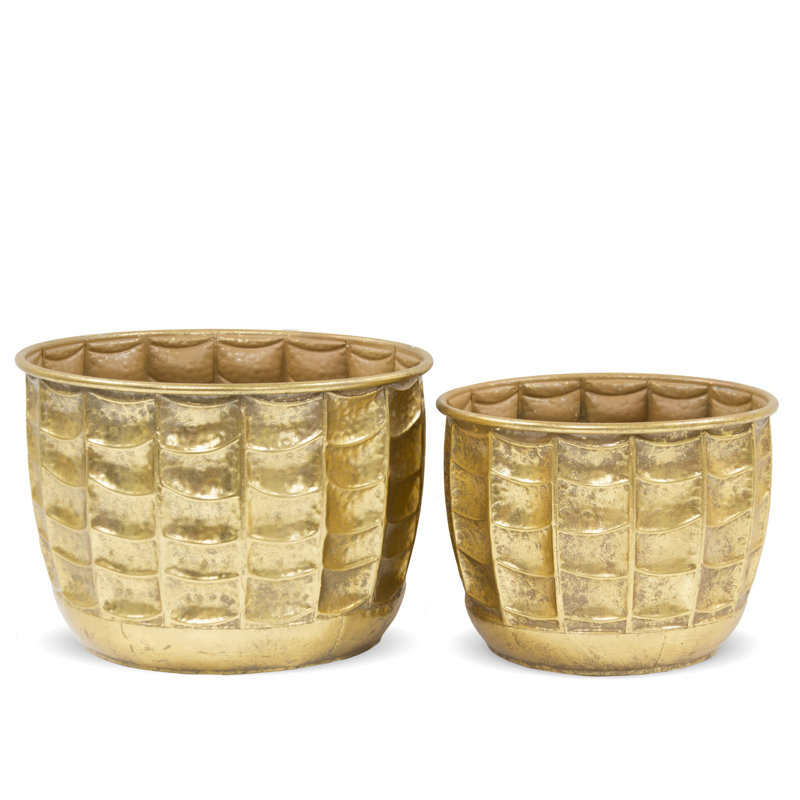 Trigg Metal Pot Planter