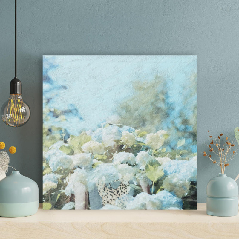 «Blue and White Hydrangea Flower», reproduction d'art rectangulaire sur toile tendue 1 pièce, H 32 po x l 32 po x P 2 po