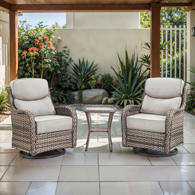 Ensemble de conversation d'extérieur 3 pièces avec chaises berçantes pivotantes en osier et table d'appoint Deb