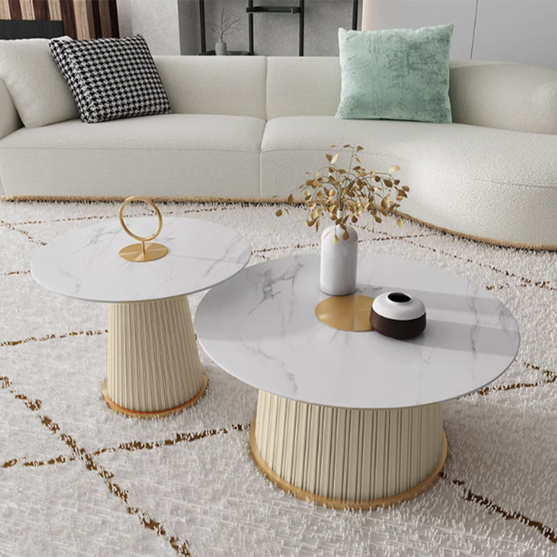 Table basse luxueuse en marbre plissé à garniture dorée, H 14,9 po x l 31,5 po x P 31,5 po