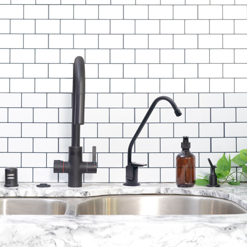 Robinet de cuisine avec distributeur de savon Westbrass, Chrome poli