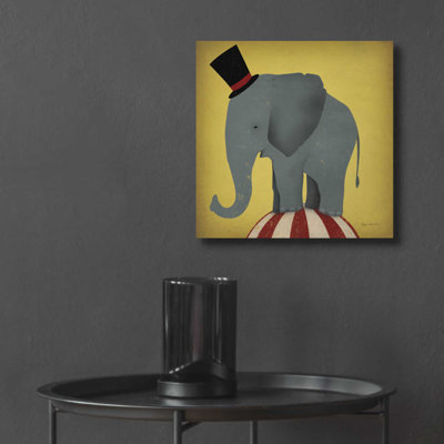 «Circus Elephant» par Ryan Fowler