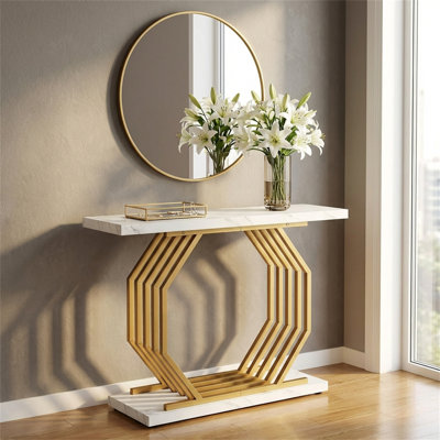 Console Chic - plateau en faux marbre blanc de L 39,3 po x l 11,8 po et base octogonale dorée, capacité de 220 lb, polyvalente pour le vestibule / canapé / table d'appoint