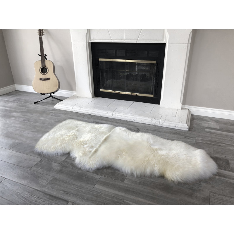 Amaranta Performance Sheepskin Indoor Rug, Novelty 2' x 4'