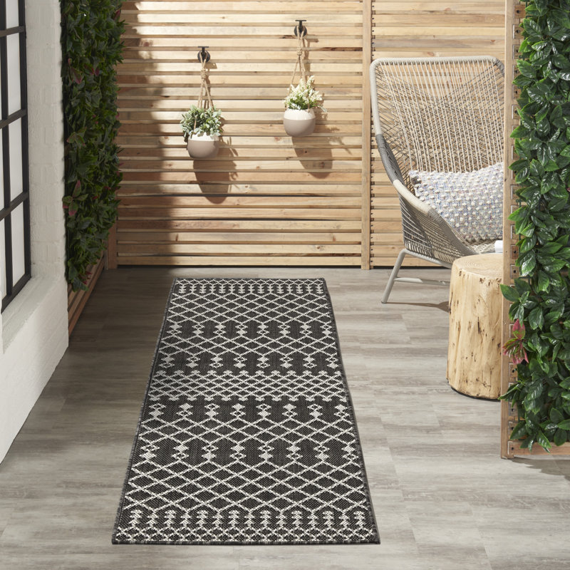 Robbs Rectangle Indoor/Outdoor Area Rug, Runner 2' x 6', Black
