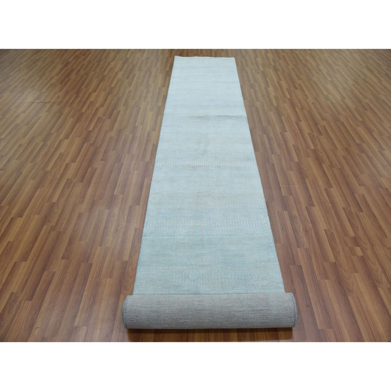 Tapis de couloir XL 2 pi 8 po x 15 po bleu clair, en laine tissée dense et en soie Gabbeh