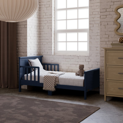 Bailey Toddler Bed with Guardrails