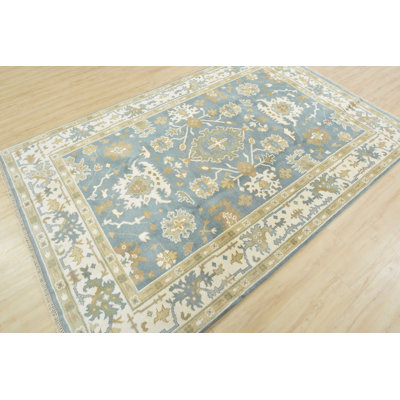 Nastaho Hand Knotted Wool Oriental Indoor Rug