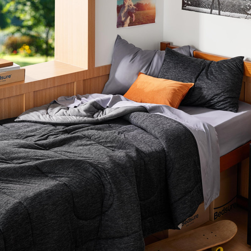 Bedsure Cooling And Warm Bed Set, Charcoal Black - Reversible, Twin Comforter with 1 Pillowcase