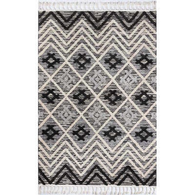 Adhnan Geometric Indoor Rug