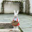 Statue de lapin rose artificiel pour pot de fleurs, sculpture artisanale en résine de 43 cm, idéale pour la décoration extérieure de votre jardin et de votre maison.