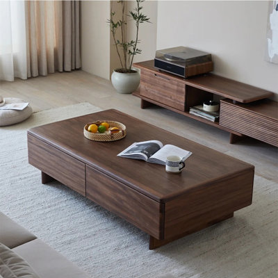 Table basse moderne avec plateau épais