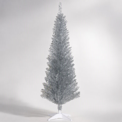Sapin de Noël artificiel fin de 1,5 m avec 294 extrémités de branches réalistes et un support en plastique durable, facile à assembler et à ranger