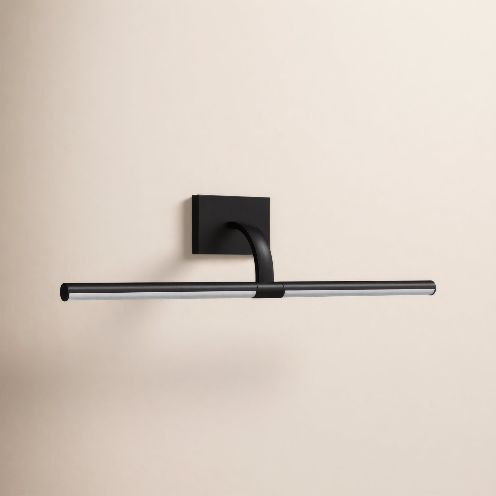 Mona Single Light Armed Sconce, Black