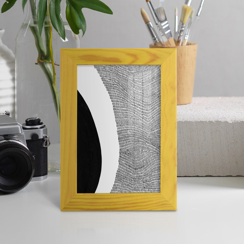 Fredrich noir et blanc abstrait II - reproduction de cadre photo simple, H 9 po x l 7 po x P 1 po, Jaune