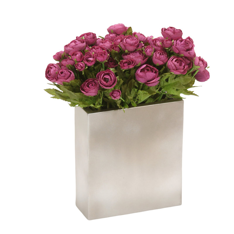 Arrangements floraux de renoncules en pot