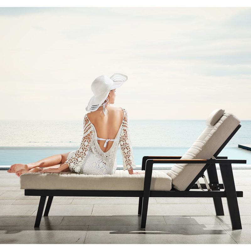 Emoti Outdoor Aluminum Chaise Lounge with 5.1" Thickness Cushion