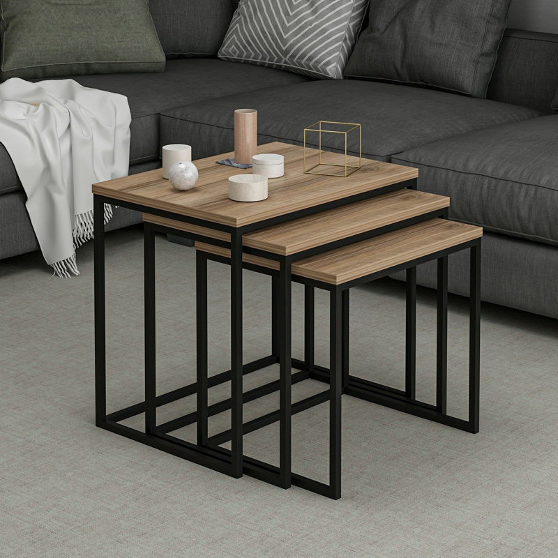 Ensemble de 3 tables gigognes modernes, finition noyer, 21,7 po x 19,7 po x 15,7 po | Panneau de particules enduit 100% mélamine, structure en métal | Élégant et élégant pour le salon, le bureau et les espaces d'étude, design durable et fonctionnel