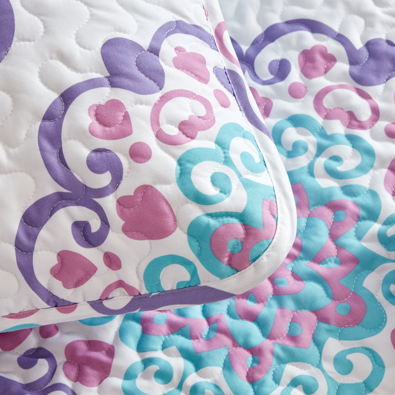 Hedvika Quilt Set, Damask Red, Full/Queen Quilt + 2 Shams